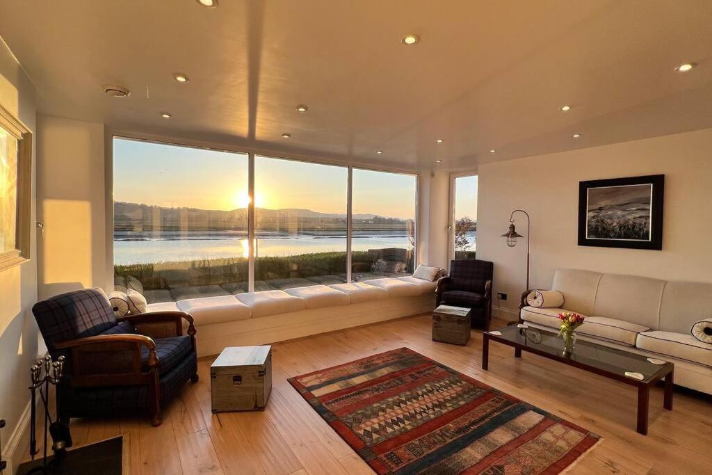 Shorepark - Waterfront Cottage With Stunning Views ダンフリーズ エクステリア 写真