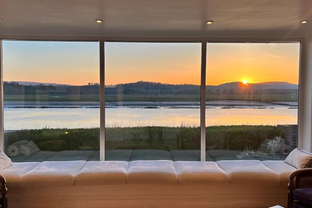 Shorepark - Waterfront Cottage With Stunning Views ダンフリーズ エクステリア 写真