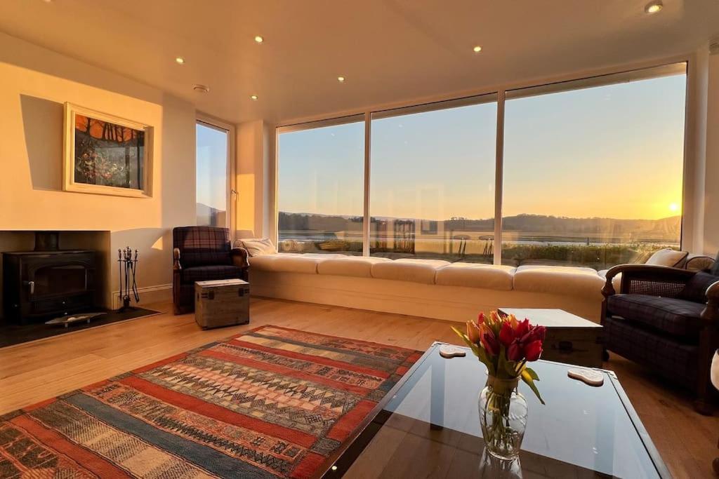 Shorepark - Waterfront Cottage With Stunning Views ダンフリーズ エクステリア 写真